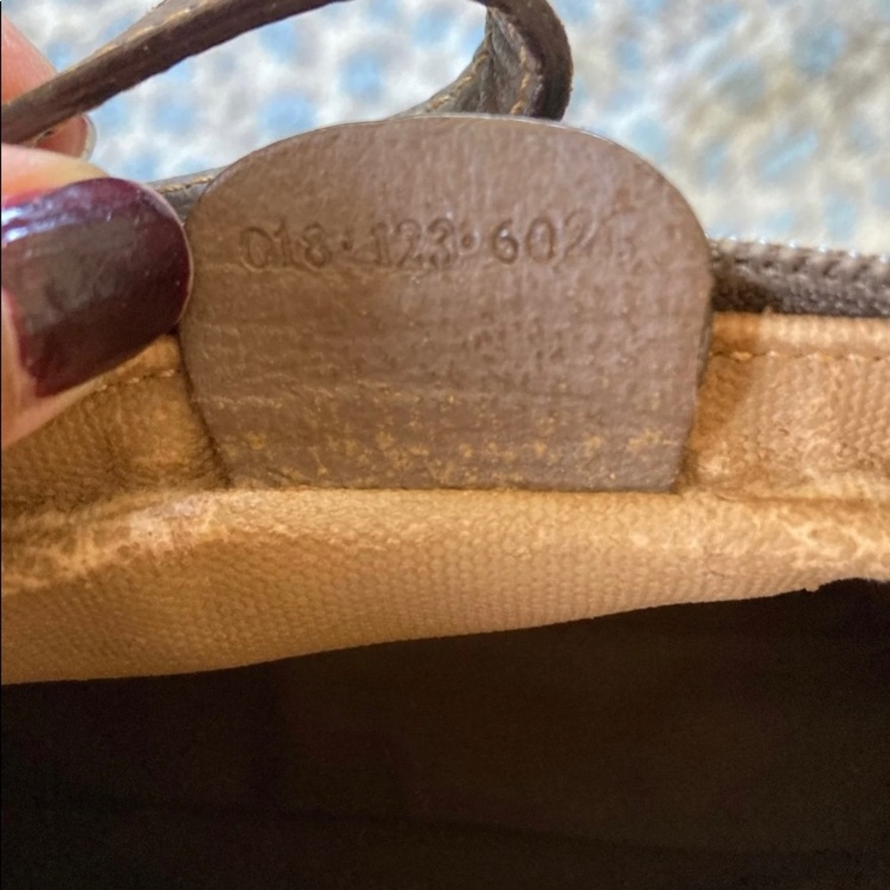 ❌SOLD❌Gucci pouch - Picture 12 of 12